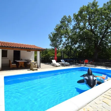 Ferienhaus Holiday Nikola *