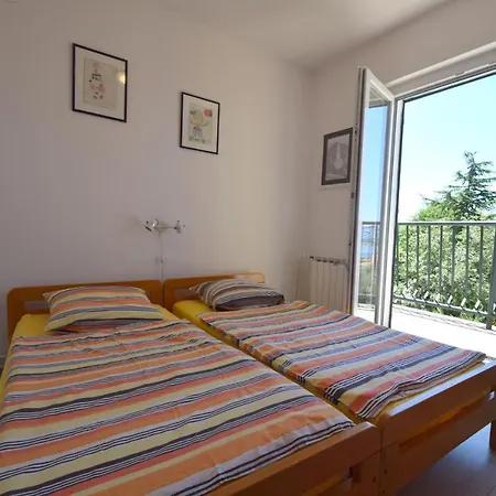 Holiday Nikola 펜션 *