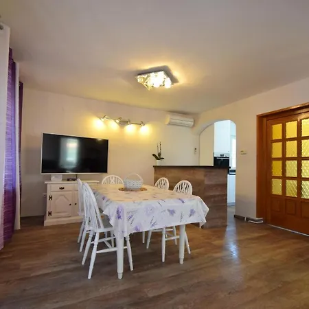 Holiday Nikola 펜션 말린스카