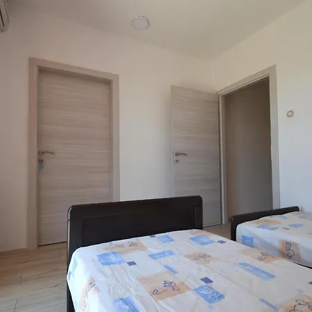 Holiday Nikola 펜션